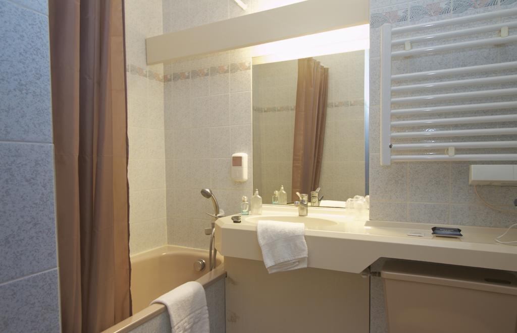 Hotel Sully Nogent-le-Rotrou Værelse billede