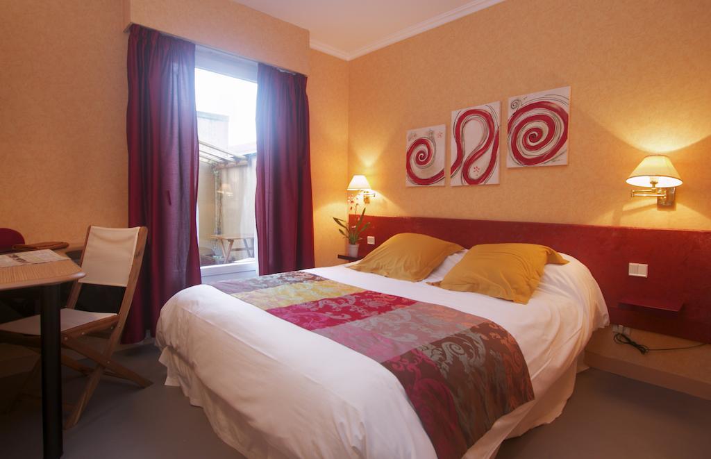 Hotel Sully Nogent-le-Rotrou Værelse billede