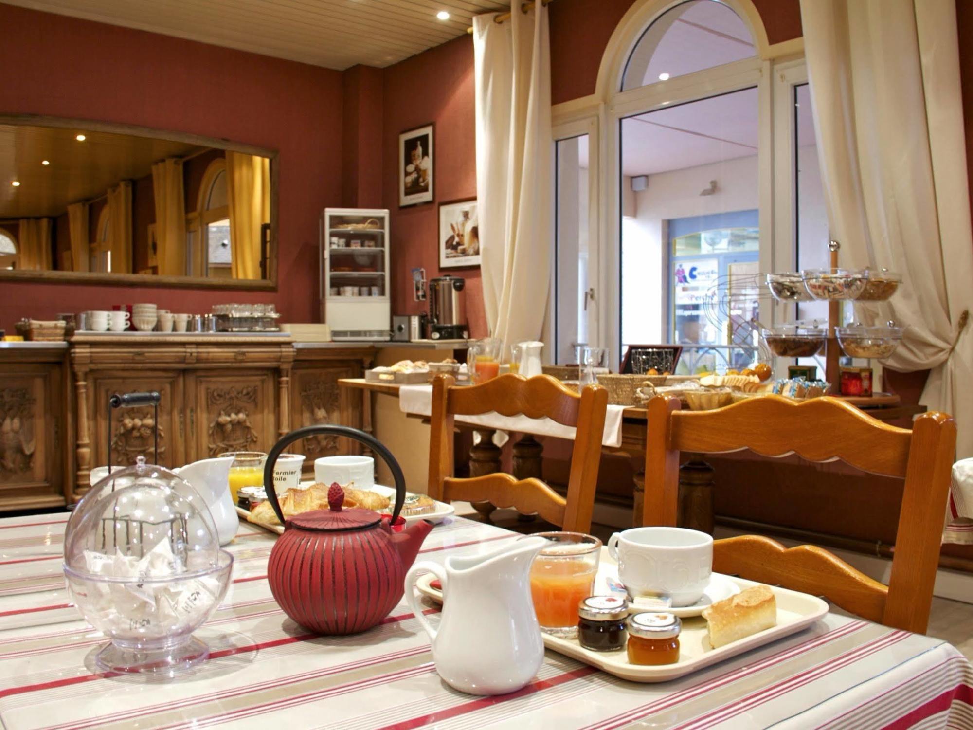 Hotel Sully Nogent-le-Rotrou Eksteriør billede