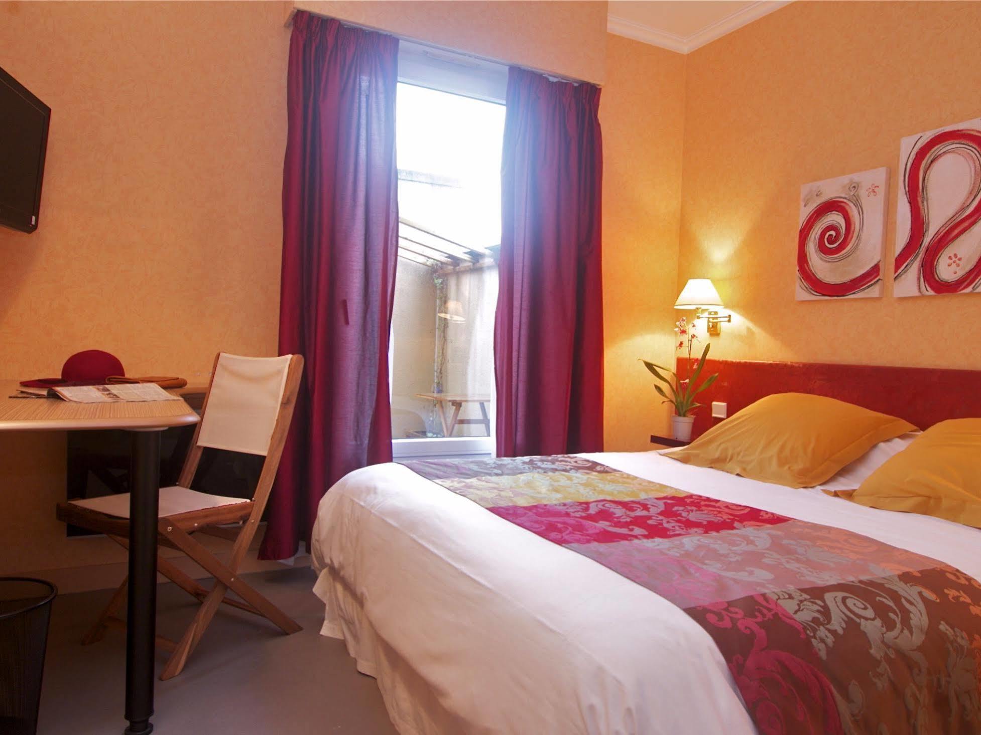 Hotel Sully Nogent-le-Rotrou Eksteriør billede